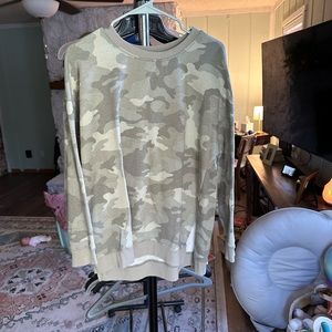 fleece lined camo pullover sweatshirt